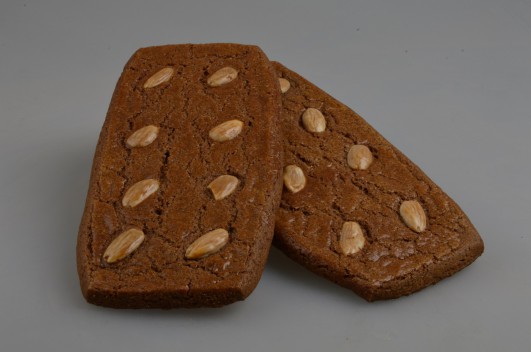 2 Speculaas brokken amandel